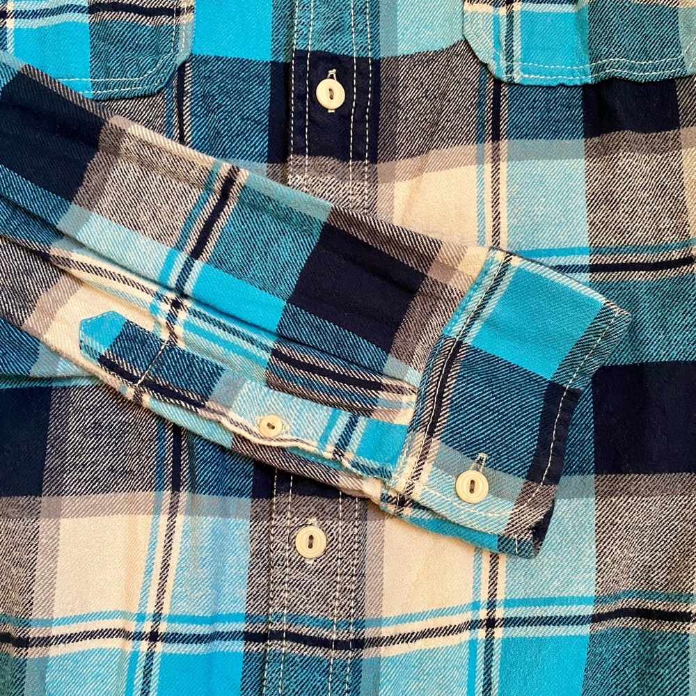 American Eagle Blue, Navy & White Plaid Flannel Shirt